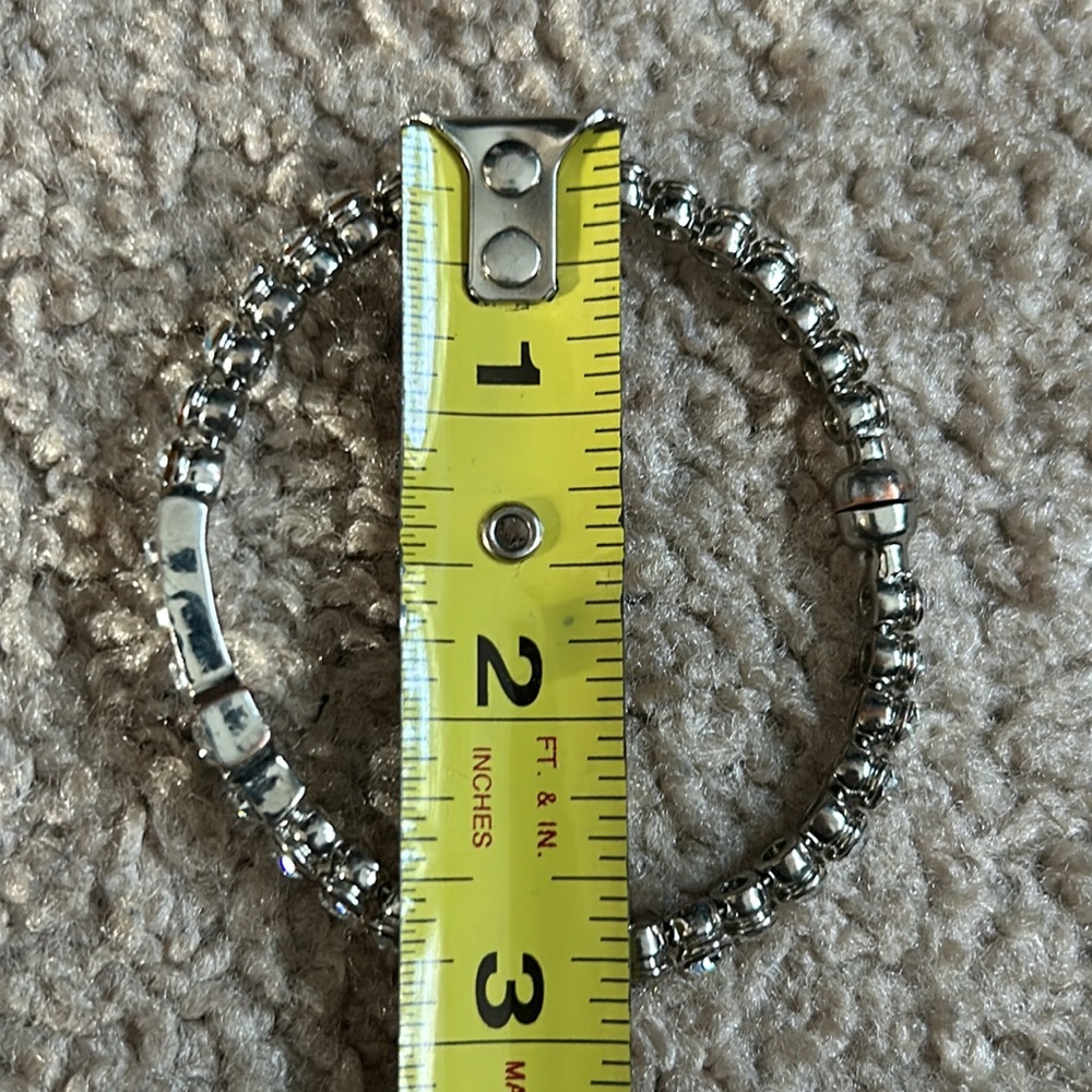Women’s‎ vintage dainty silver tone crystal bangle bracelet with cross one size - Picture 6 of 7